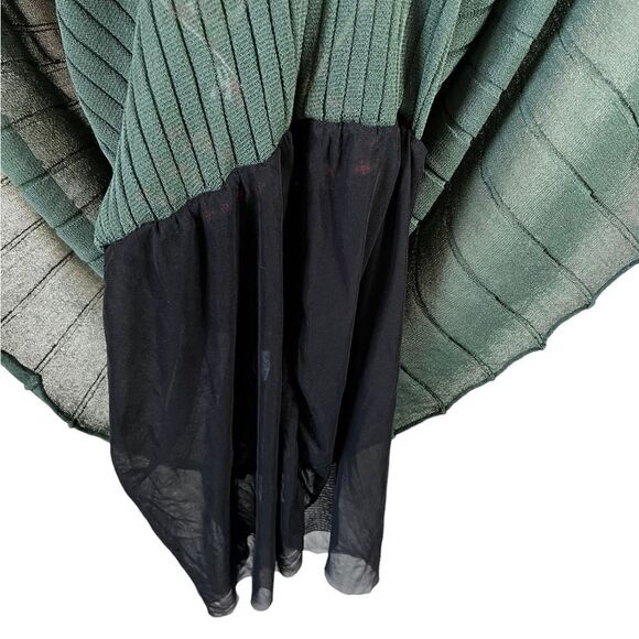 Beulah V-Neck Knit Pleated Crinkle MIDI Dress - Picture 7 of 14